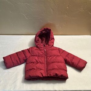 Burgundy/reddish puffer jacket with hood 12–18M/M
